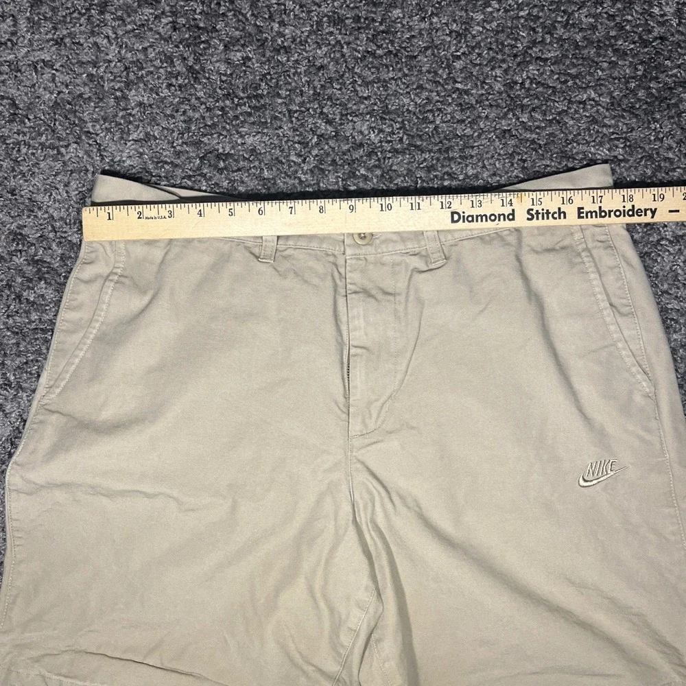 Nike Mens Mid Rise Tan Size‎ 34 Shorts Cotton Chino Flat Front With Pockets
